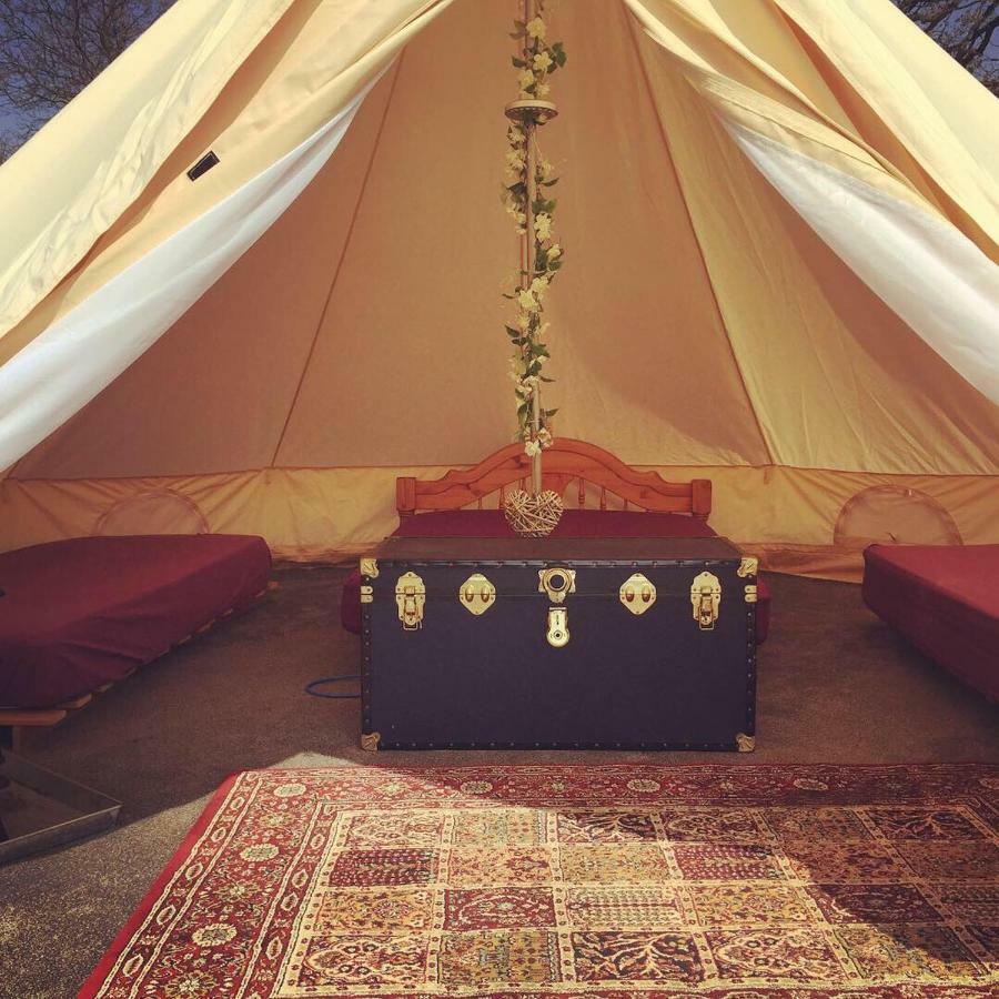 Bell Tent Glamping At Royal Victoria Country Park Southampton Zewnętrze zdjęcie